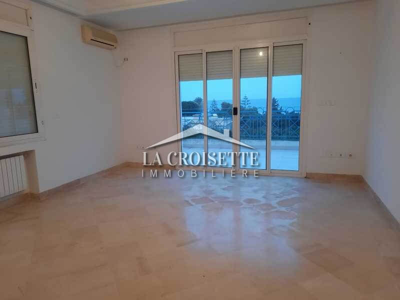 Appartement S+3 vue sur mer à La Marsa